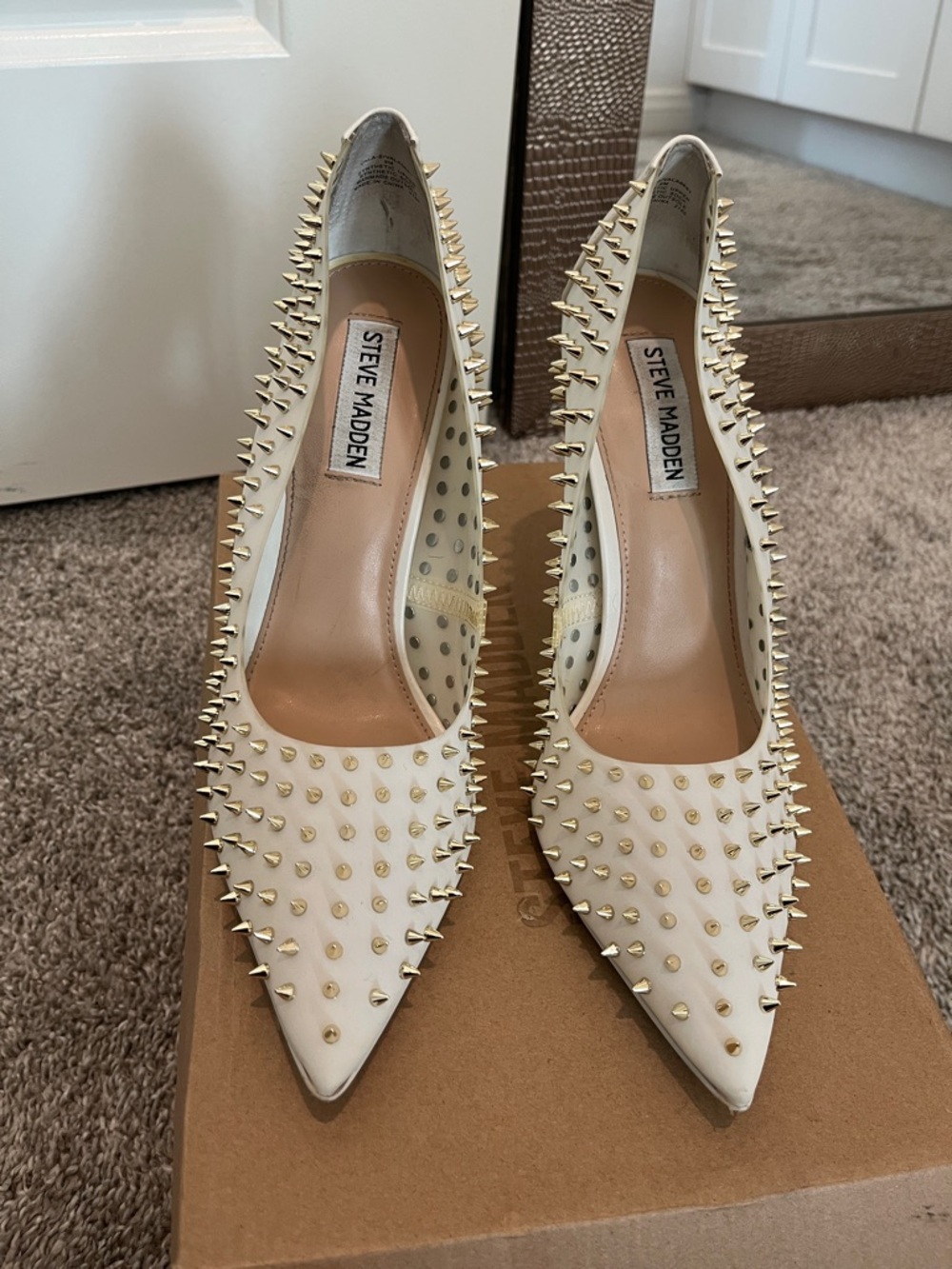 Steve Madden Cream Pointed-Toe Stiletto Pumps with Gold Spikes - Picture 2 of 5